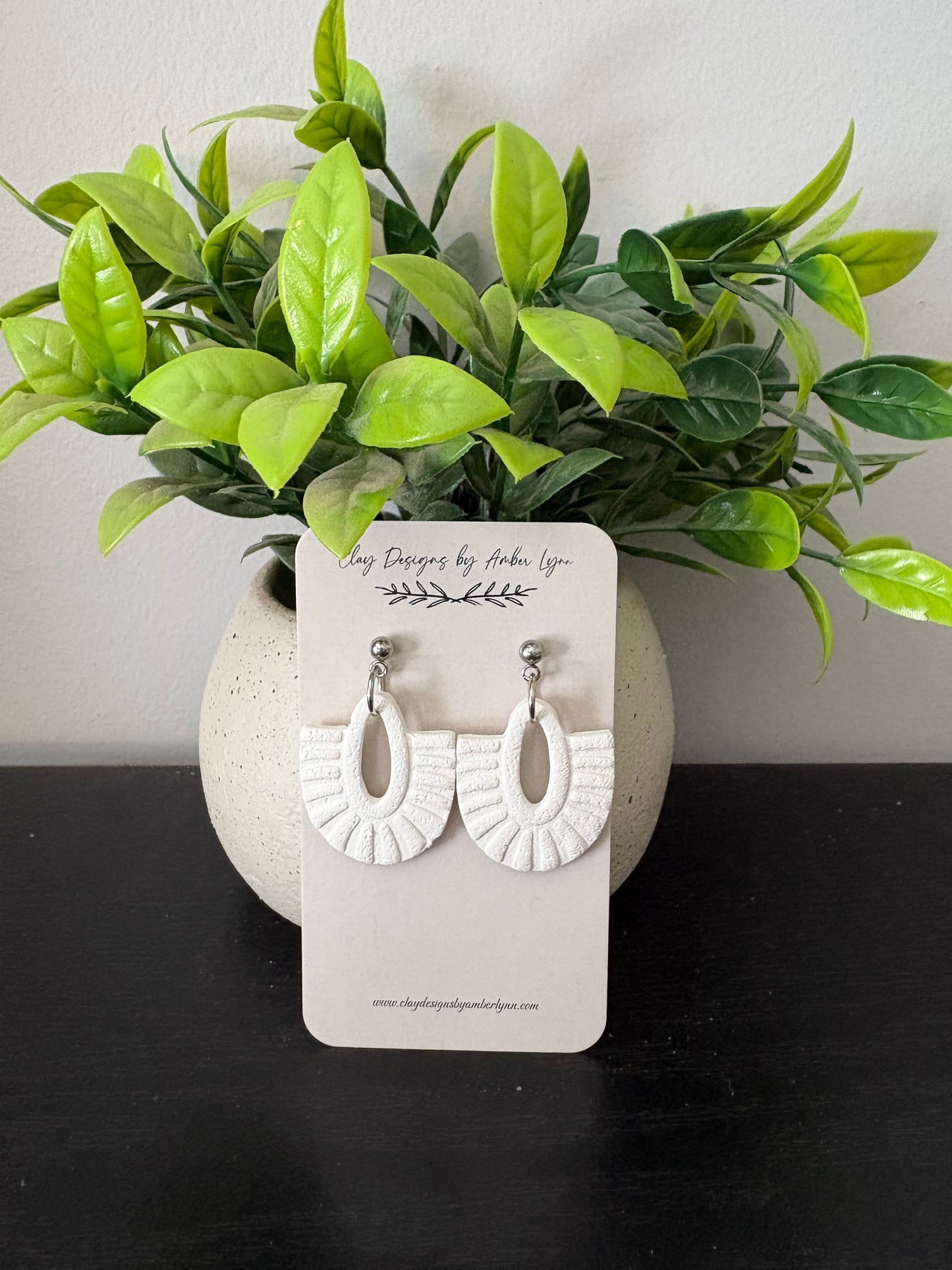 Faux Macrame Oval