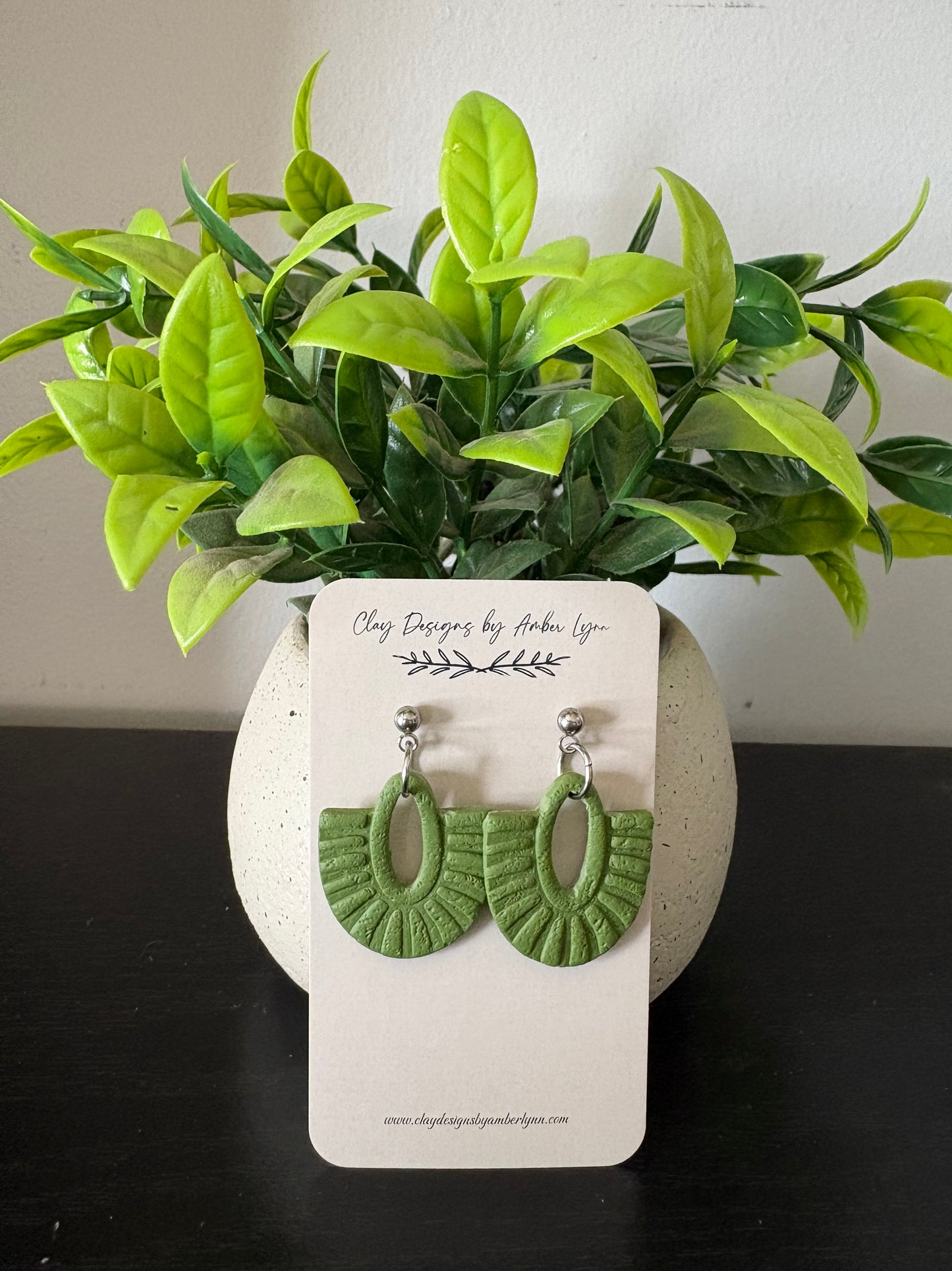 Faux Macrame Oval